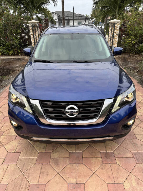 2017 Nissan Pathfinder SV