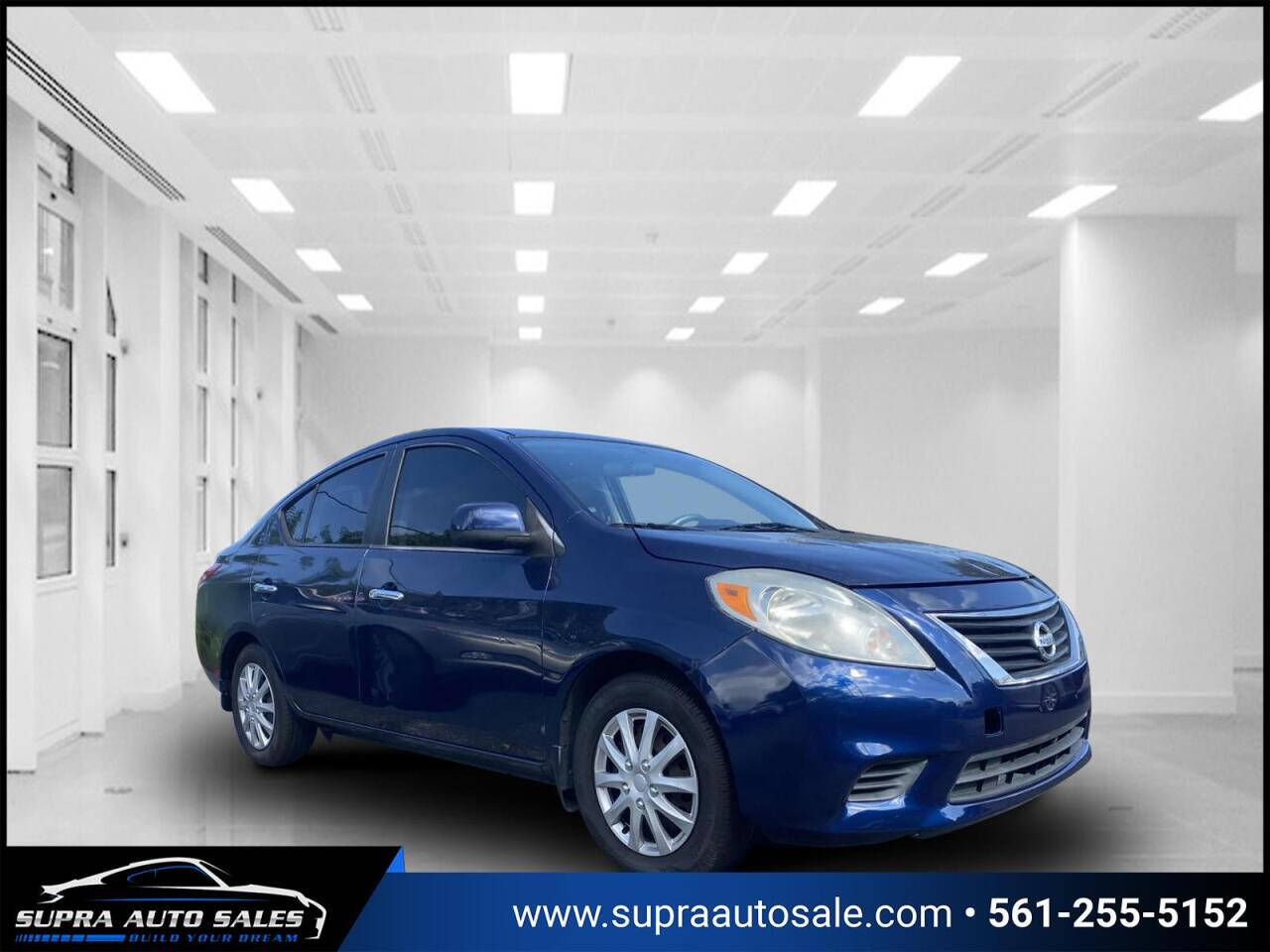 2013 Nissan Versa  - $8,000