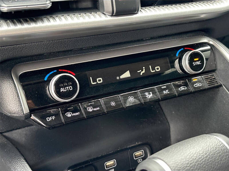 2022 Kia K5