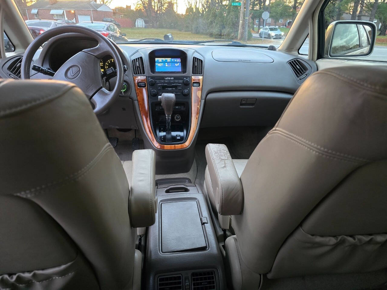 2000 Lexus RX 300 for sale at QUEENSGATE AUTO SALES in York, PA