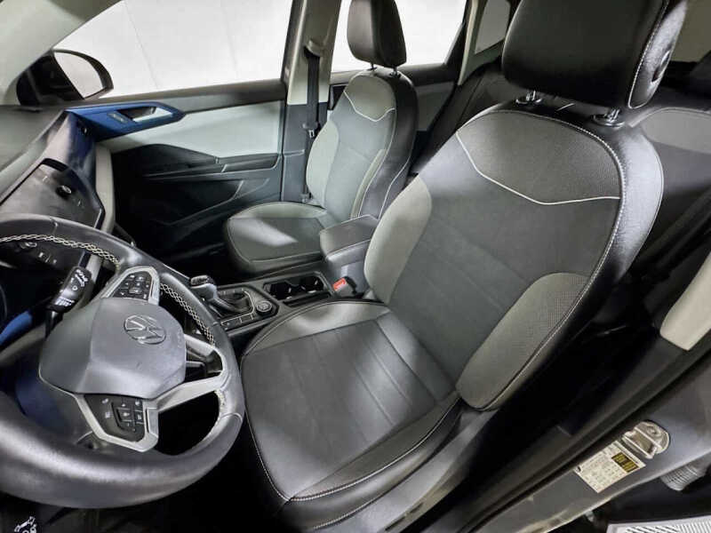 2023 Volkswagen Taos SE 4Motion