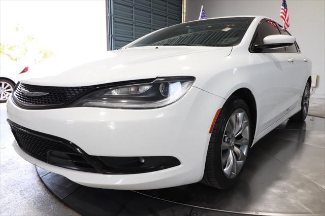 2015 Chrysler 200  - $12,297