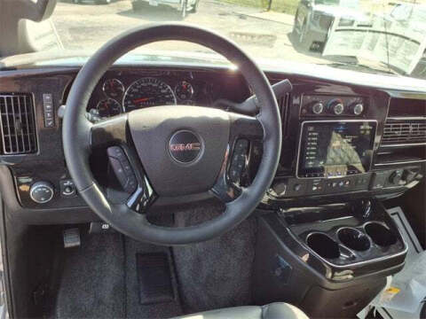 2025 GMC Savana 2500