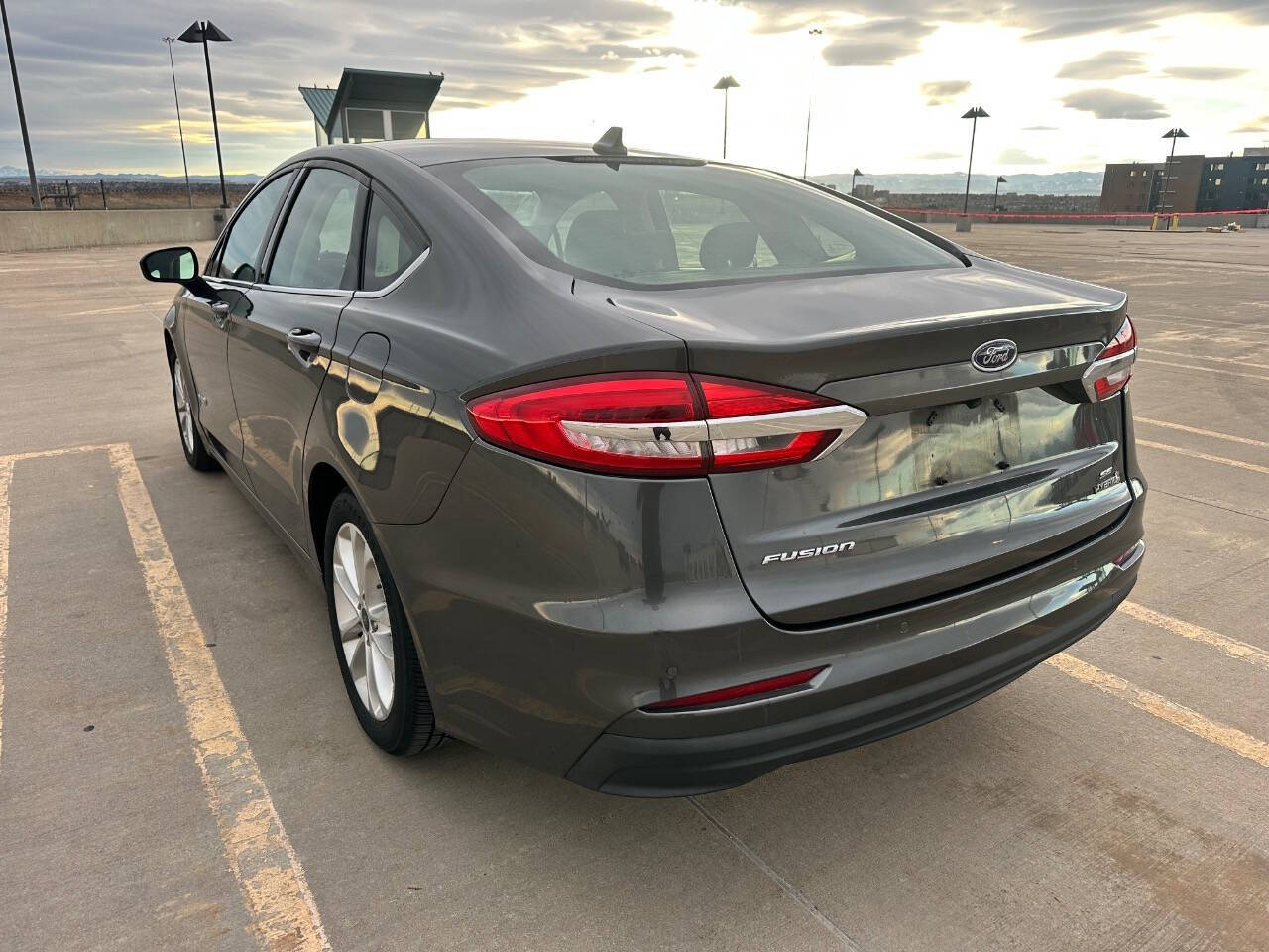 2019 Ford Fusion Hybrid SE photo 9