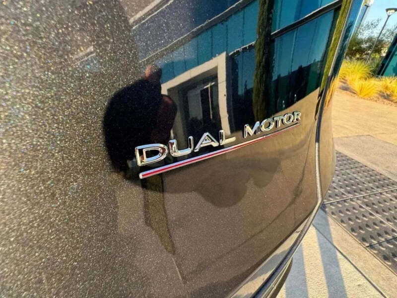 2024 Tesla Model Y Performance