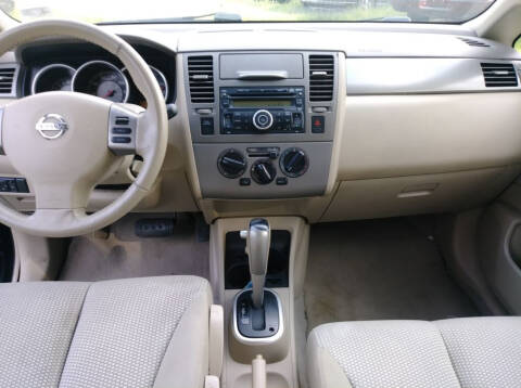 2009 Nissan Versa 1.8 S