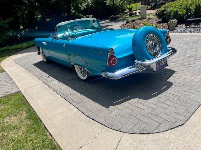 1956 Ford Thunderbird