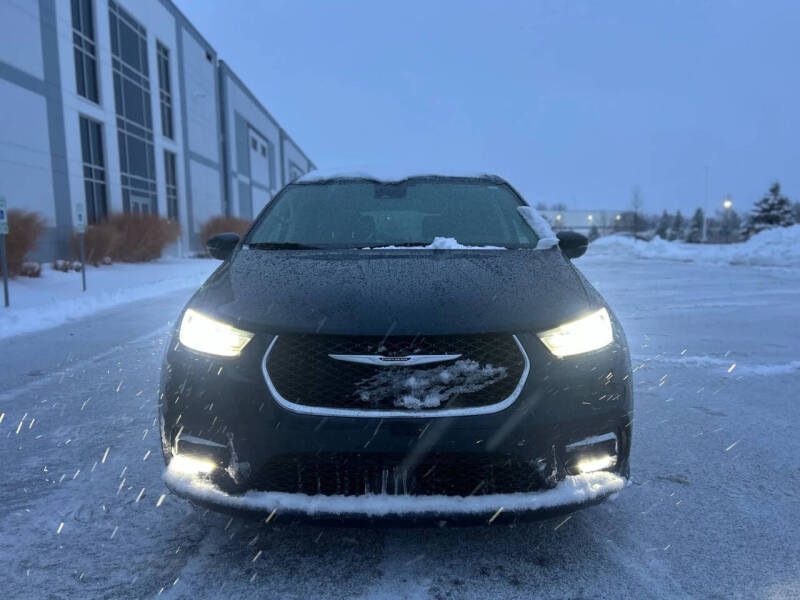 2022 Chrysler Pacifica Hybrid Touring L