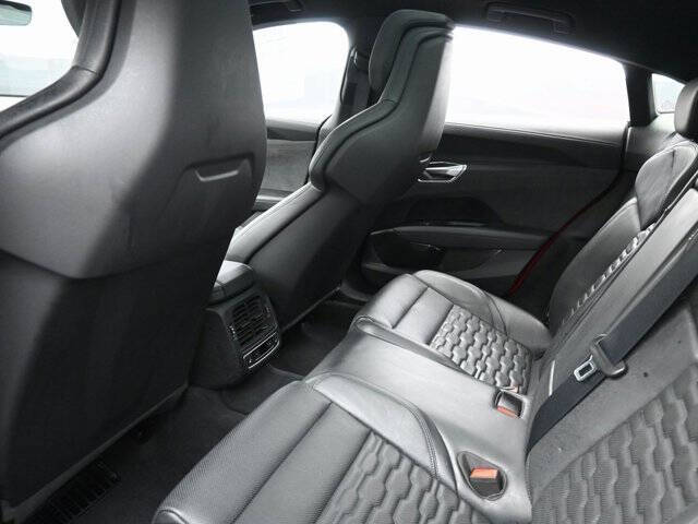 2022 Audi e-tron GT quattro Prestige