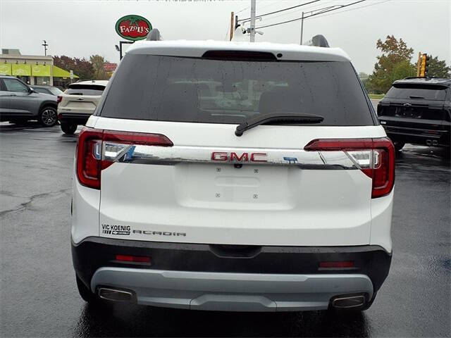 2023 GMC Acadia SLE