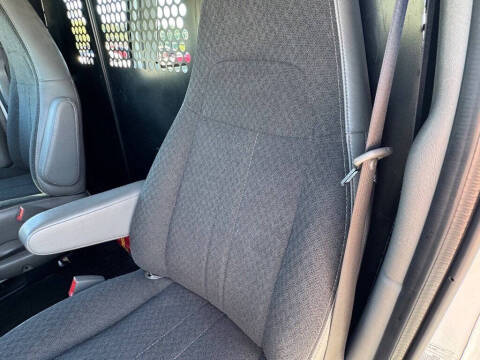 2023 Chevrolet Express 2500