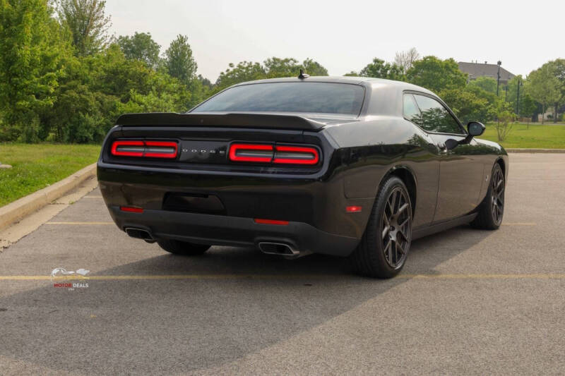 2017 Dodge Challenger 392 HEMI Scat Pack Shaker