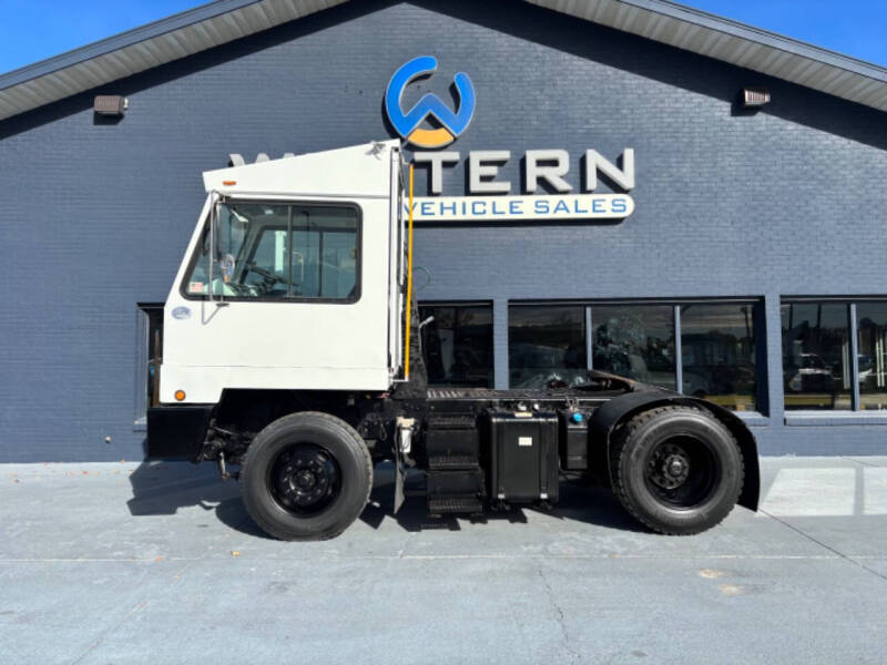 2017 Capacity Yard Spotter