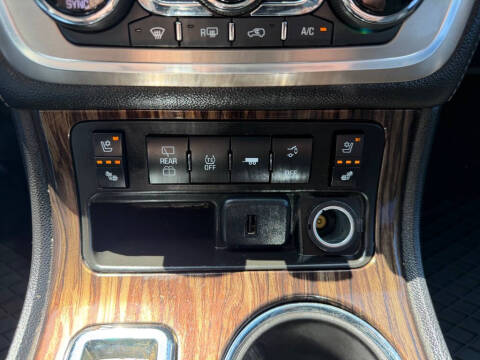 2016 GMC Acadia Denali