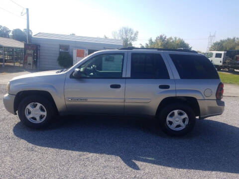 2002 Chevrolet TrailBlazer for sale at CAR-MART AUTO SALES in Maryville TN