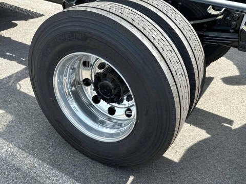 2025 Ford F-750 Super Duty