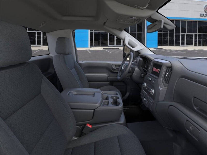 2025 GMC Sierra 2500HD Pro