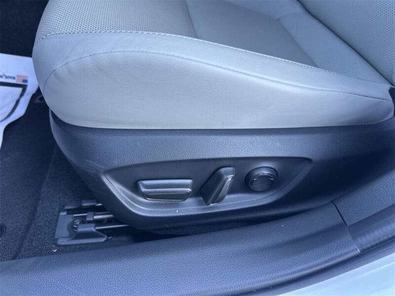 2023 Toyota Prius XLE