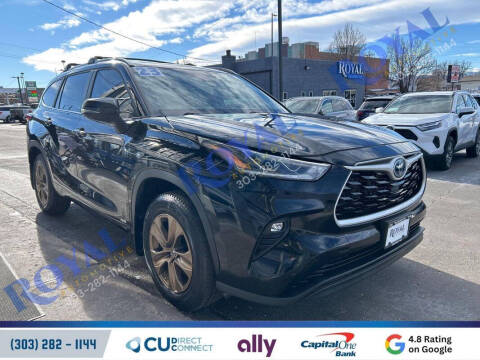 2023 Toyota Highlander Hybrid Bronze Edition