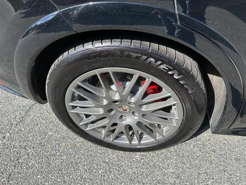 2013 Porsche Cayenne GTS