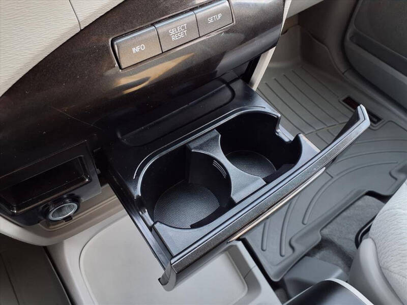 2014 Toyota Sienna LE 8-Passenger