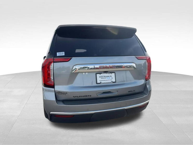 2023 GMC Yukon XL SLT
