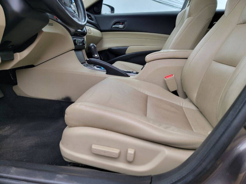 2014 Acura ILX 2.0L w/Tech