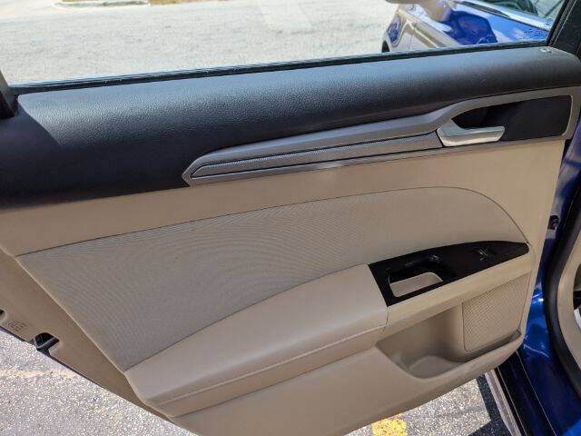 2013 Ford Fusion SE