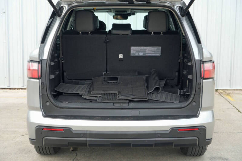 2023 Toyota Sequoia SR5