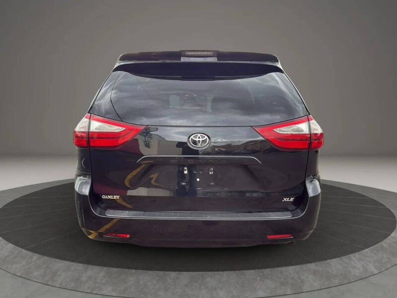 2018 Toyota Sienna
