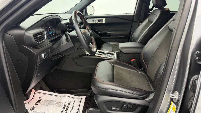 2022 Ford Explorer ST-Line