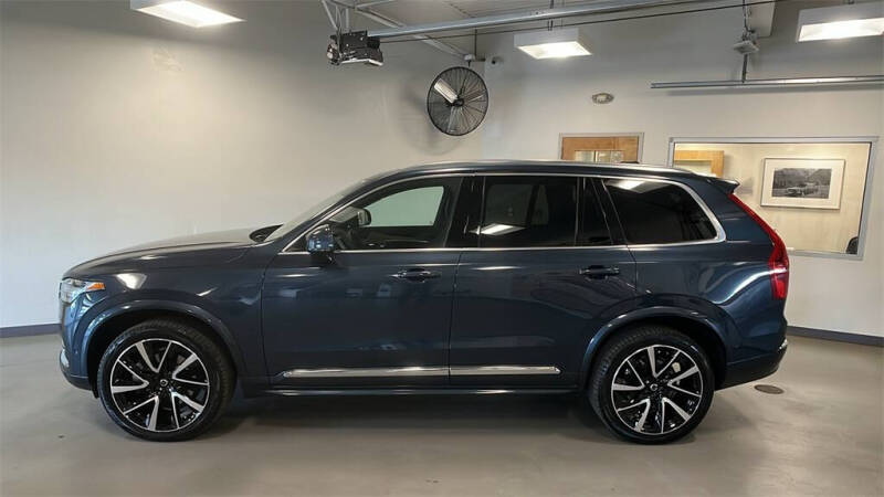 2024 Volvo XC90 B5 Plus Bright Theme