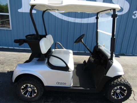 2017 E-Z-GO RXV