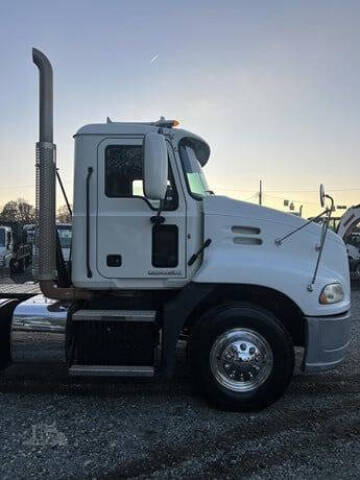 2013 Mack Pinnacle