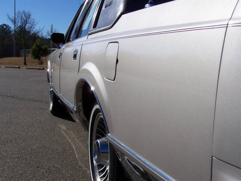 1988 Lincoln Town Car Signature