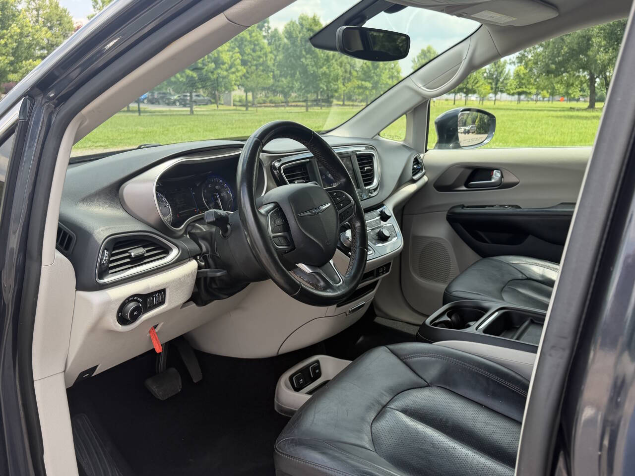 Gray 2020 Chrysler Pacifica Touring L Touring L 4dr Mini-Van 34