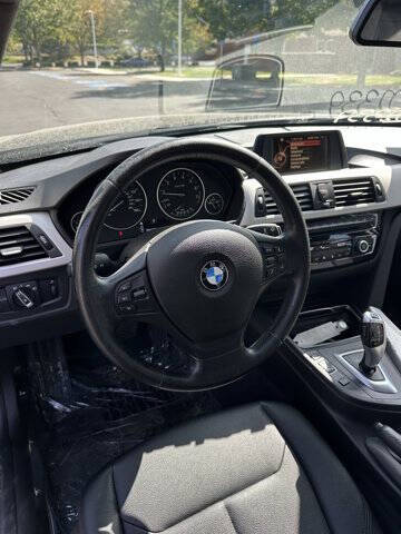 2017 BMW 3 Series 320i