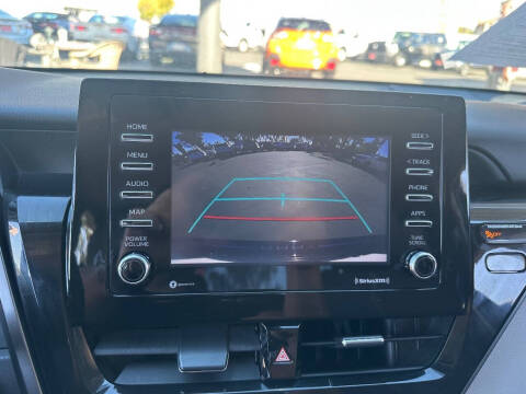 2022 Toyota Camry LE