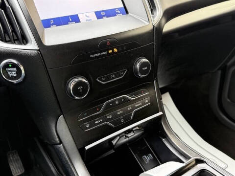 2020 Ford Edge SE