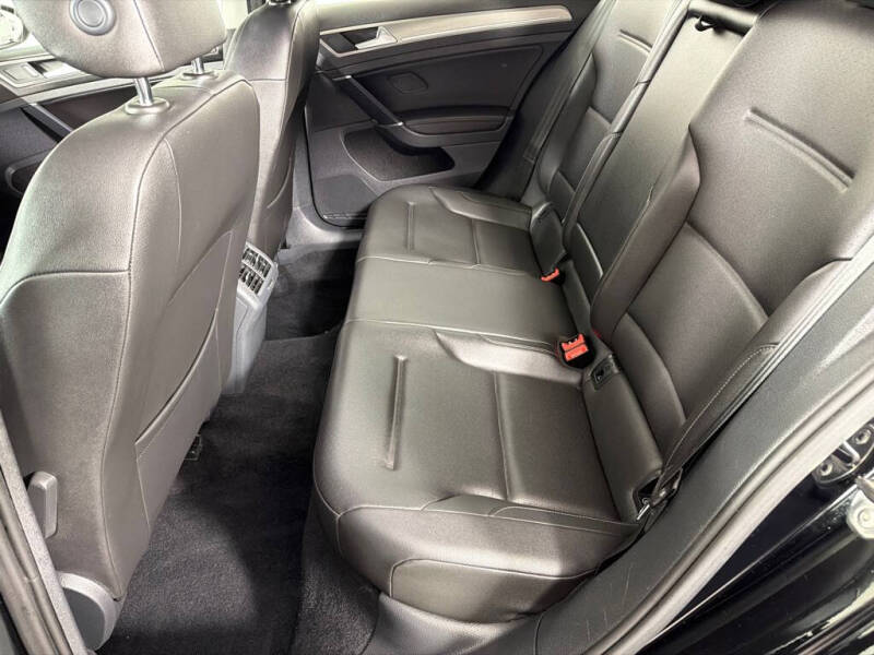 2016 Volkswagen Golf