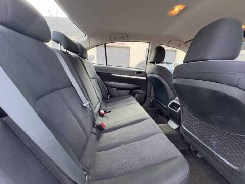 2013 Subaru Legacy 2.5i Premium