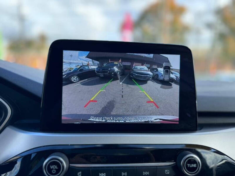 2020 Ford Escape SEL