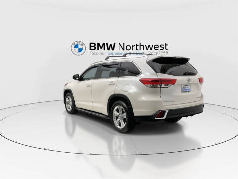 2017 Toyota Highlander