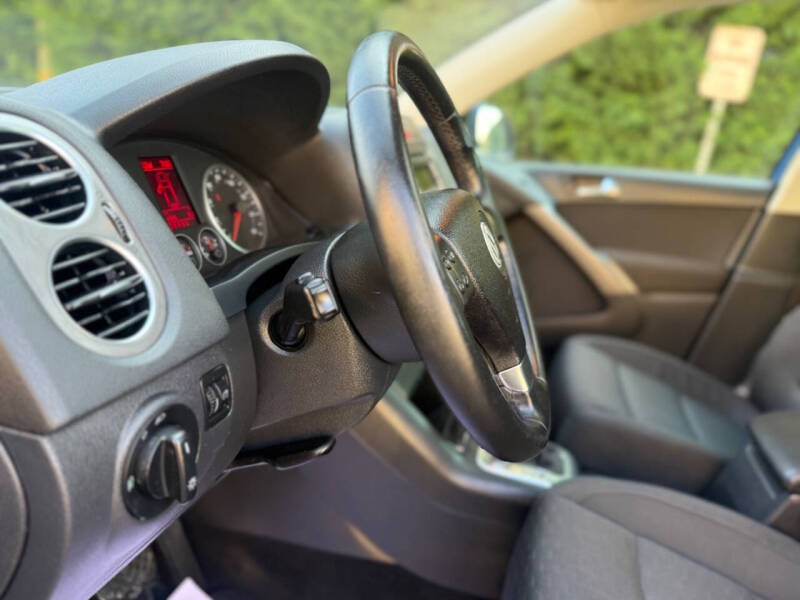 2009 Volkswagen Tiguan SE 4Motion