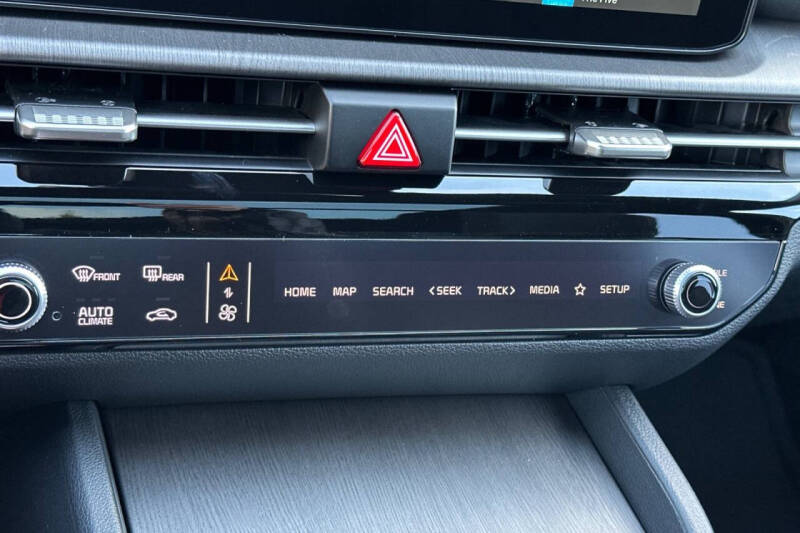 2026 Kia Sportage Plug-In Hybrid X-Line