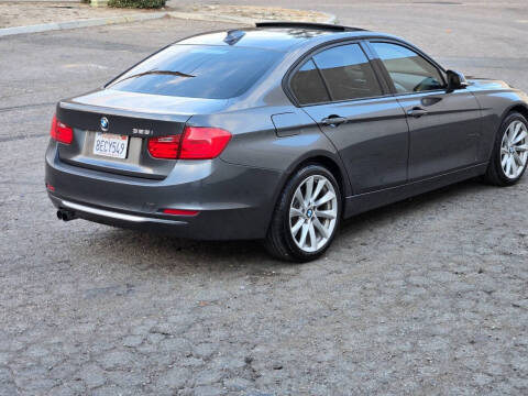2012 BMW 3 Series 328i