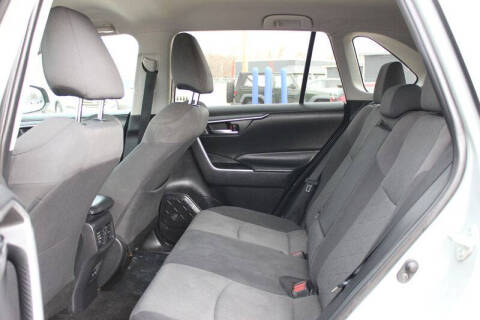 2020 Toyota RAV4 Hybrid XLE