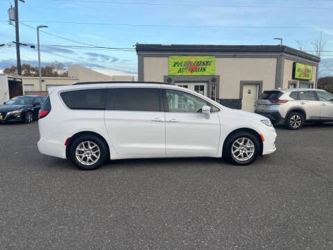 2022 Chrysler Pacifica Touring L