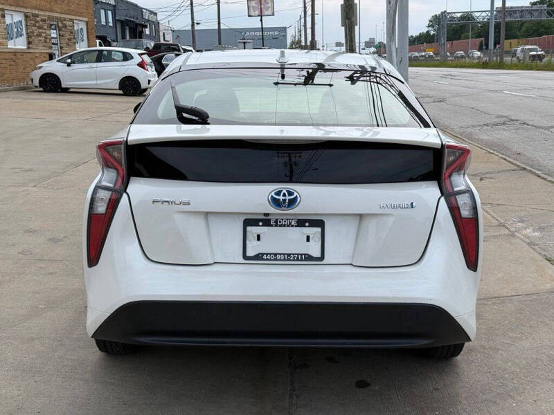 2017 Toyota Prius Three