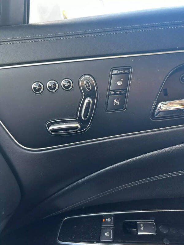 2015 Kia K900 Premium